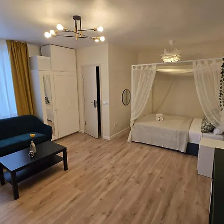Urban Oasis Studio, Gara De Nord דירה