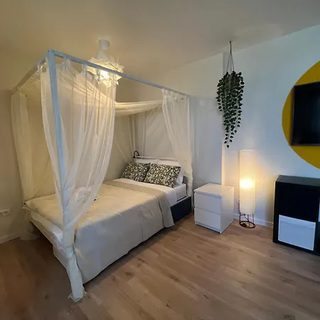Urban Oasis Studio, Gara De Nord דירה